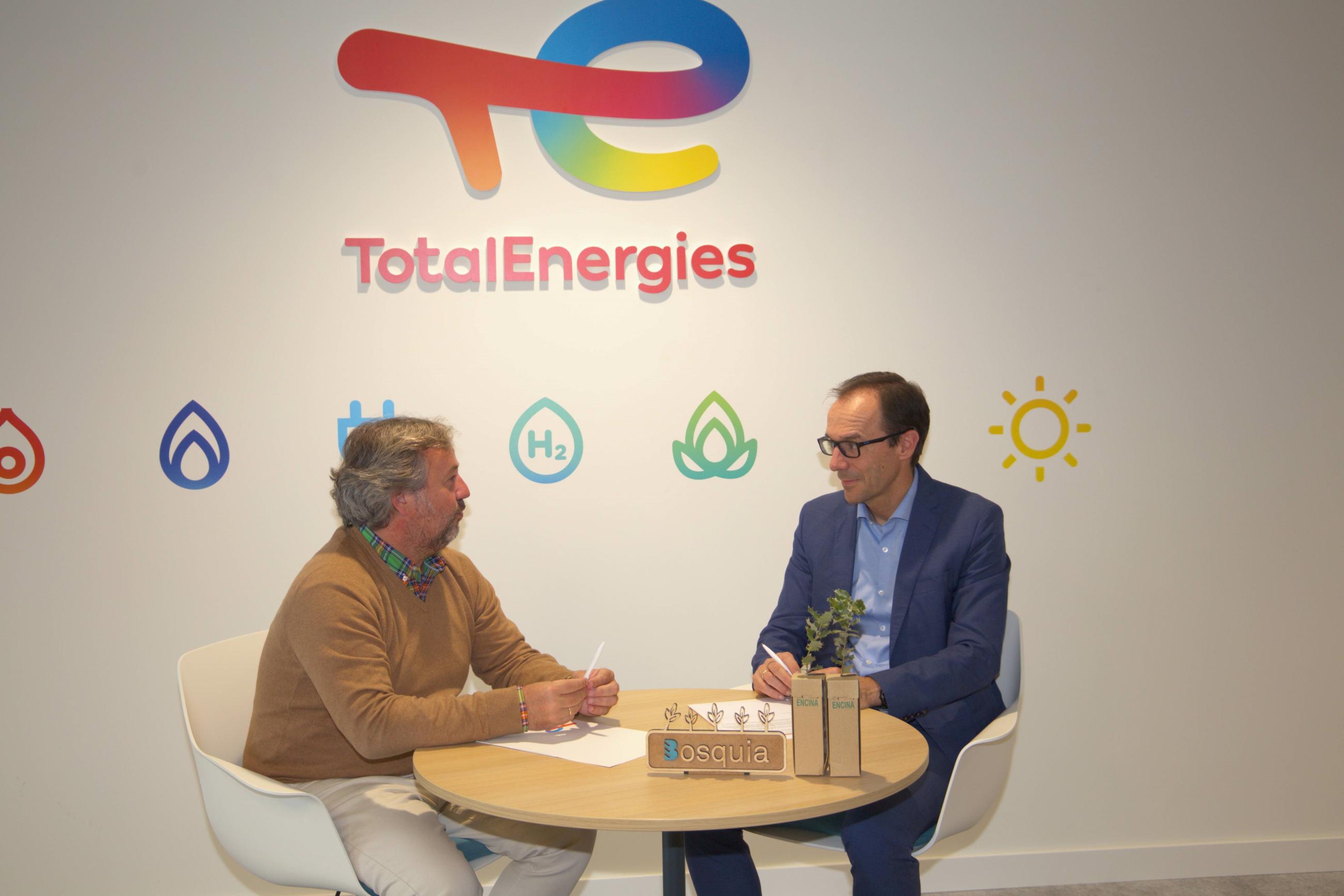 David Roza Alonso, director de Proyectos de Bosquia, y Javier V&aacute;zquez, director de Ventas y Marketing B2C de TotalEnergies.